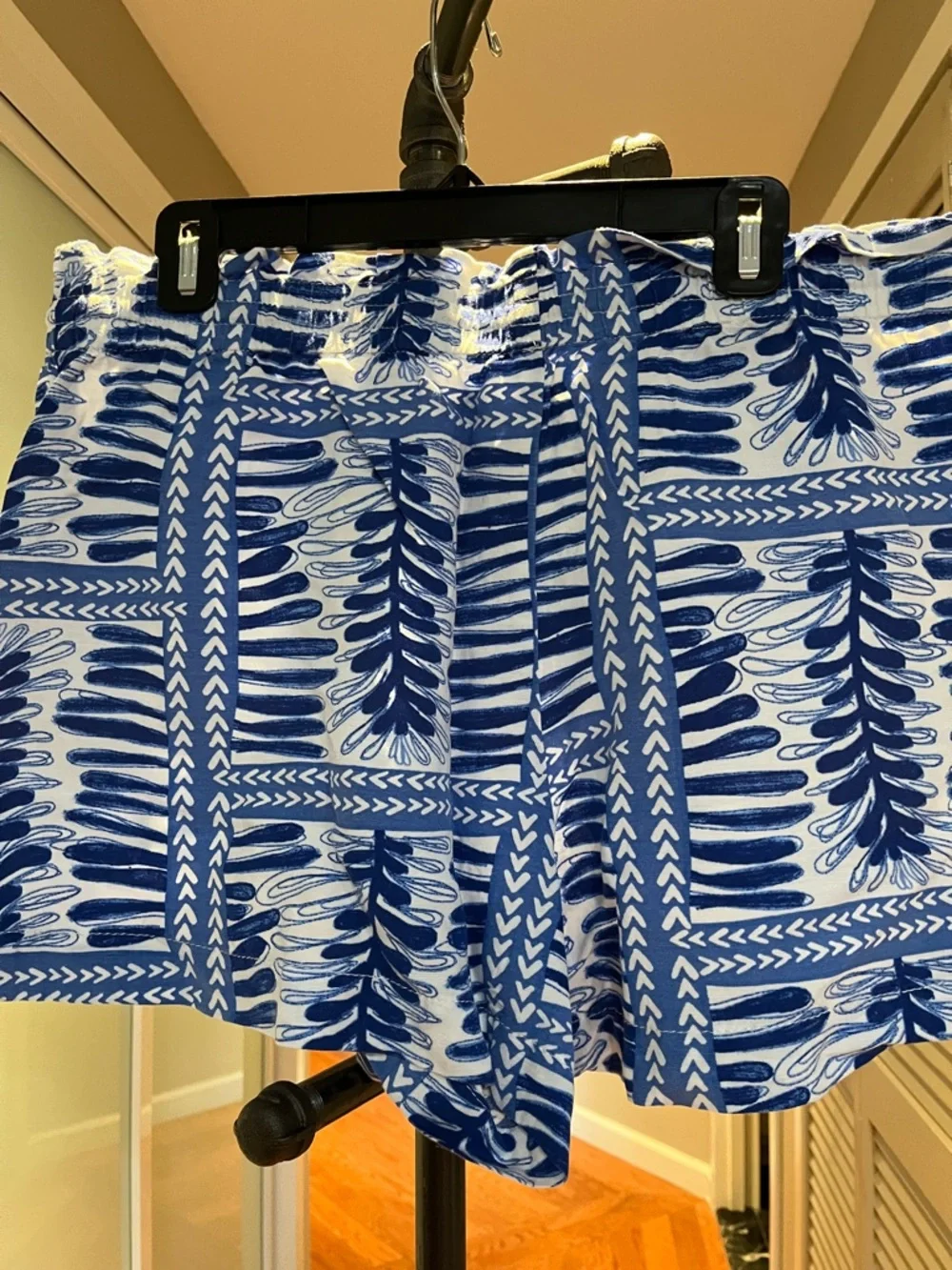LOFT Navy and White Printed Pull-On Shorts - Picture 5 of 5